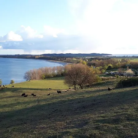 Traumblick Sellin: Spacious Beachside With Pool And Sauna