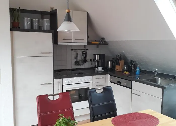 Traumblick Und Komfort - Lichtdurchflutete 85 Qm Nahe Suedstrand Inklusive Schwimmbad Und Sauna Im Ahoi Sellin غورين