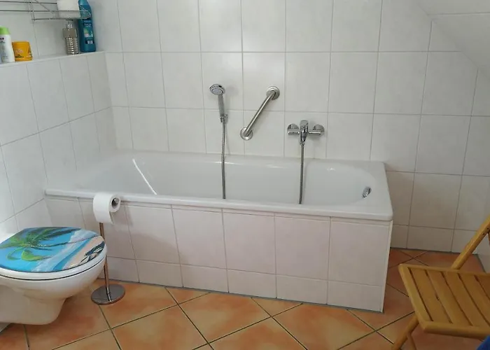 Traumblick Und Komfort - Lichtdurchflutete 85 Qm Nahe Suedstrand Inklusive Schwimmbad Und Sauna Im Ahoi Sellin غورين