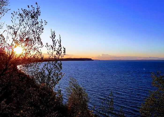 Traumblick Und Komfort - Lichtdurchflutete 85 Qm Nahe Suedstrand Inklusive Schwimmbad Und Sauna Im Ahoi Sellin غورين