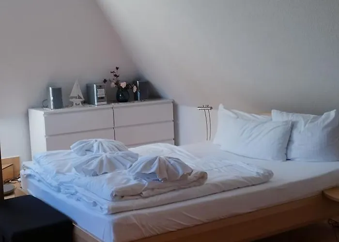 Traumblick Und Komfort - Lichtdurchflutete 85 Qm Nahe Suedstrand Inklusive Schwimmbad Und Sauna Im Ahoi Sellin شقة غورين