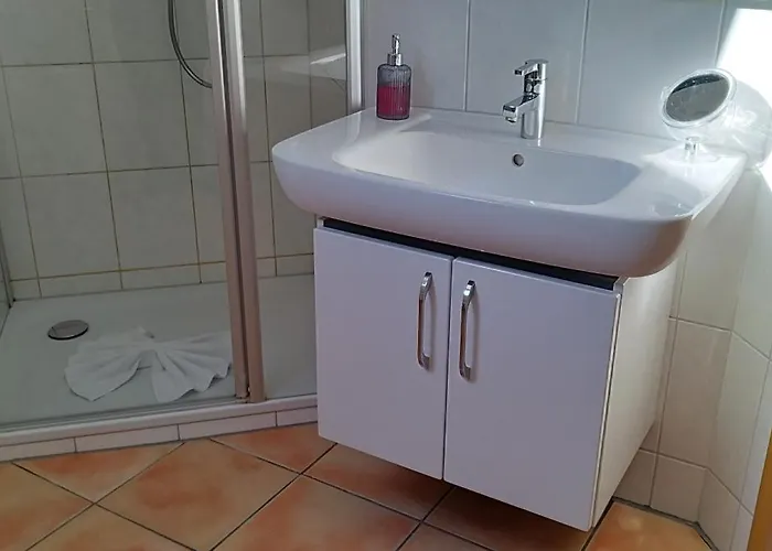 Traumblick Und Komfort - Lichtdurchflutete 85 Qm Nahe Suedstrand Inklusive Schwimmbad Und Sauna Im Ahoi Sellin شقة *